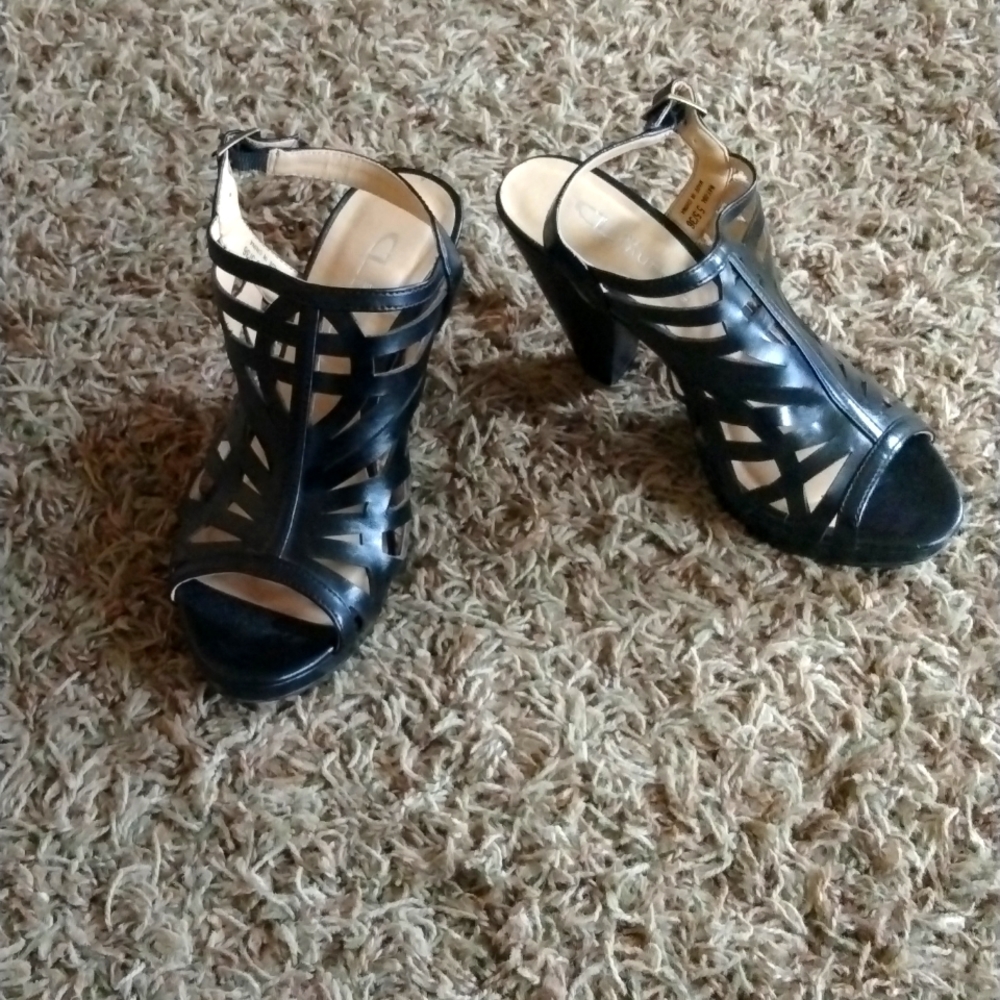 Heeled shoes ,black,opentoed